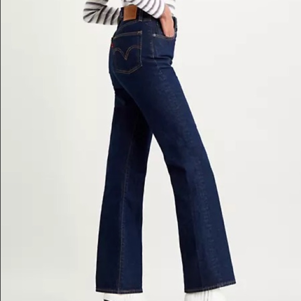 Levi’s Premium Ribcage Boot Cut Color: High Key Medium Wash